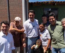 Estado entrega primeiros módulos sanitários do programa Banheiro em Casa em Ivaiporã