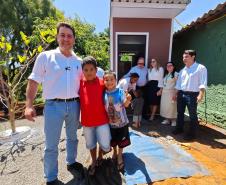 Estado entrega primeiros módulos sanitários do programa Banheiro em Casa em Ivaiporã