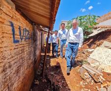 Estado entrega primeiros módulos sanitários do programa Banheiro em Casa em Ivaiporã