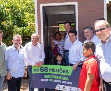 Estado entrega primeiros módulos sanitários do programa Banheiro em Casa em Ivaiporã