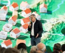 Governador anuncia R$ 533 milhões para construção de casas em 324 municípios