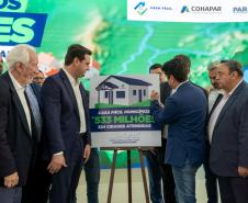 Governador anuncia R$ 533 milhões para construção de casas em 324 municípios
