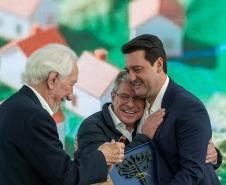 Governador anuncia R$ 533 milhões para construção de casas em 324 municípios