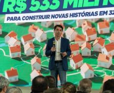 Governador anuncia R$ 533 milhões para construção de casas em 324 municípios