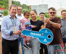 Em Missal, 41 famílias recebem as chaves de novas moradias financiadas pela Cohapar