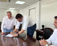 Parceria entre Lottopar e Cohapar garante R$ 10 milhões em recursos para subsidiar o valor de entrada a 500 famílias