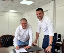 Parceria entre Lottopar e Cohapar garante R$ 10 milhões em recursos para subsidiar o valor de entrada a 500 famílias