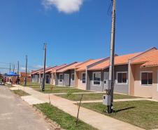 Com subsídio do Estado, 33 famílias de Palmeira recebem as chaves de seus novos lares