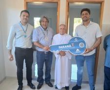 Com recursos do Casa Fácil, Cohapar entrega moradias rurais para famílias de Altônia