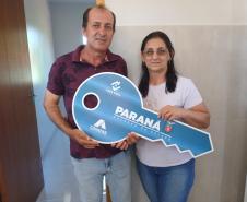 Com recursos do Casa Fácil, Cohapar entrega moradias rurais para famílias de Altônia