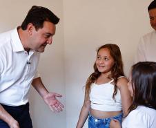 Governador entrega 220 casas em Ponta Grossa com investimento do Casa Fácil