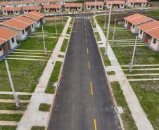 Governador entrega 220 casas em Ponta Grossa com investimento do Casa Fácil