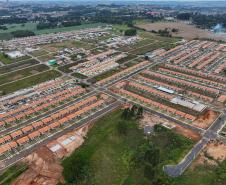 Governador entrega 220 casas em Ponta Grossa com investimento do Casa Fácil