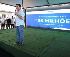Governador entrega moradias e anuncia R$ 36,2 milhões para estradas rurais em Terra Rica