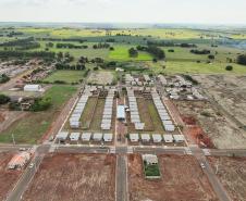 Governador entrega moradias e anuncia R$ 36,2 milhões para estradas rurais em Terra Rica