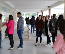 Com recursos do Estado, Cohapar entrega primeira etapa de novo empreendimento na capital