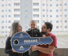 Com recursos do Estado, Cohapar entrega primeira etapa de novo empreendimento na capital