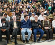 Governador autoriza 964 moradias e R$ 242 milhões em investimentos para Cascavel