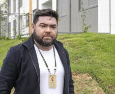 Ratinho Junior inaugura residencial com 320 unidades em Londrina, no Norte do Estado