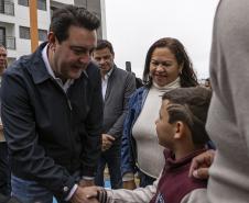 Ratinho Junior inaugura residencial com 320 unidades em Londrina, no Norte do Estado