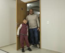 Ratinho Junior inaugura residencial com 320 unidades em Londrina, no Norte do Estado