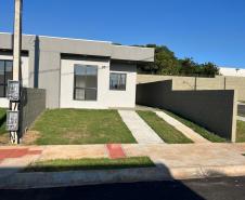 Em Ponta Grossa, condomínio com 47 casas é inaugurado com recursos estaduais