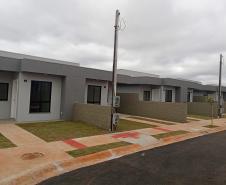 Em Ponta Grossa, condomínio com 47 casas é inaugurado com recursos estaduais