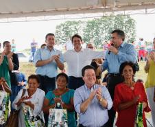 Foi inaugurado na última sexta-feira (21) o Conjunto Residencial Solo Sagrado, novo lar de 500 famílias da cidade de Apucarana, no Vale do Ivaí. O empreendimento recebeu R$ 36 milhões de investimentos do poder público por meio do programa Minha Casa Minha Vida, do Governo Federal, e Morar Bem Paraná, do Governo do Estado, com a participação da Prefeitura de Apucarana.
