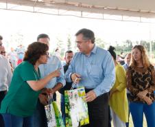 Foi inaugurado na última sexta-feira (21) o Conjunto Residencial Solo Sagrado, novo lar de 500 famílias da cidade de Apucarana, no Vale do Ivaí. O empreendimento recebeu R$ 36 milhões de investimentos do poder público por meio do programa Minha Casa Minha Vida, do Governo Federal, e Morar Bem Paraná, do Governo do Estado, com a participação da Prefeitura de Apucarana.