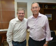 Um projeto que prevê a construção de 42 novas moradias para famílias carentes de Sengés foi o tema de um encontro entre o prefeito, Nelson Ramos (Pezinho), e o presidente da Cohapar, Jorge Lange. Os dois estiveram reunidos nesta segunda-feira (14) na sede da companhia, em Curitiba.
