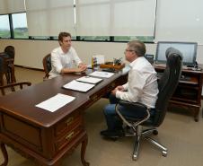 Com a assessoria técnica da Cohapar, a Prefeitura de Toledo quer focar seus projetos habitacionais no atendimento à população de baixa renda. O assunto foi abordado pelo vice-prefeito, Tita Furlan, em uma reunião com o presidente da companhia, Jorge Lange, nesta quinta-feira (31).