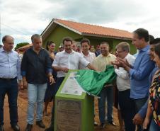 Quarenta e nove famílias de Florestópolis, na região Norte do Paraná, concretizaram nesta sexta-feira (22) o sonho da casa própria. Elas vão morar no Residencial José Alves dos Santos, inaugurado pelo governador Carlos Massa Ratinho Junior, pelo presidente da Companhia de Habitação do Paraná (Cohapar), Jorge Lange, e pelo prefeito Nelson Correia Junior.