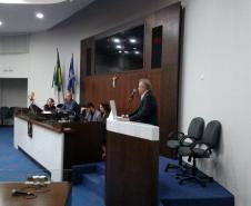 Representantes da Cohapar apresentaram detalhes do programa Morar Legal Paraná a vereadores de Campo Largo nesta semana. Em audiência pública, os técnicos da companhia expuseram a situação do projeto para o município, que consiste na regularização de 2.200 lotes e a entrega de títulos de propriedade às famílias. 