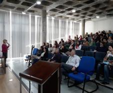 Técnicos da Cohapar concluíram nesta semana mais dois ciclos de treinamento com funcionários de 68 prefeituras paranaenses para atualização do Plano Estadual de Habitação de Interesse Social do Paraná (PEHIS-PR). Os municípios representam 100% daqueles pertencentes à área de abrangência dos escritórios regionais da companhia em Apucarana e Cornélio Procópio, cidades que sediaram as capacitações.