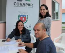Casas foram financiadas com recursos do Governo do Estado pela Cohapar e fazem parte do plano de retomada da carteira imobiliária da empresa.