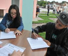 Casas foram financiadas com recursos do Governo do Estado pela Cohapar e fazem parte do plano de retomada da carteira imobiliária da empresa.