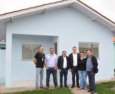 Casas foram financiadas com recursos do Governo do Estado pela Cohapar e fazem parte do plano de retomada da carteira imobiliária da empresa.