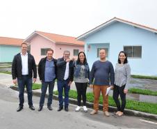 Casas foram financiadas com recursos do Governo do Estado pela Cohapar e fazem parte do plano de retomada da carteira imobiliária da empresa.