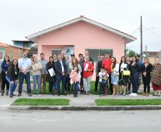 Casas foram financiadas com recursos do Governo do Estado pela Cohapar e fazem parte do plano de retomada da carteira imobiliária da empresa.