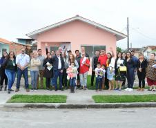 Casas foram financiadas com recursos do Governo do Estado pela Cohapar e fazem parte do plano de retomada da carteira imobiliária da empresa.