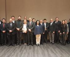 Representantes da Cohapar participaram da posse da nova diretoria da Associação Brasileira de Cohabs e Agentes Públicos de Habitação (ABC) que aconteceu em São Paulo na última semana. A empresa compõe a equipe responsável por conduzir as atividades do órgão de representação no biênio 2019/2020, cuja vice-presidência para Assuntos de Regularização Fundiária é ocupada pelo presidente da companhia, Jorge Lange.