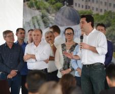 Quarenta e nove famílias de Prudentópolis, na região Centro-Sul do Paraná, receberam as chaves da casa própria nesta quinta-feira (25). As moradias foram entregues pelo governador Carlos Massa Ratinho Junior em evento com as famílias, com o prefeito Adelmo Luiz Klosowski, o presidente da Cohapar, Jorge Lange, e lideranças da região.