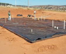 Técnicos da Cohapar vistoriaram nesta quinta-feira (1) a primeira etapa das obras de construção de um condomínio de casas voltado ao atendimento da população idosa em Jaguariaíva. O empreendimento é composto por 40 unidades habitacionais e é o projeto piloto do programa, que deverá ser levado pelo Governo do Estado a todas as regiões do Paraná.