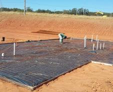 Técnicos da Cohapar vistoriaram nesta quinta-feira (1) a primeira etapa das obras de construção de um condomínio de casas voltado ao atendimento da população idosa em Jaguariaíva. O empreendimento é composto por 40 unidades habitacionais e é o projeto piloto do programa, que deverá ser levado pelo Governo do Estado a todas as regiões do Paraná.