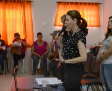 Cerca de 200 pessoas participaram de uma reunião organizada nesta sexta-feira (2) pela Cohapar em Jardim Alegre para a apresentação do programa de Escrituração Direta da companhia. O grupo de possíveis beneficiários é formado por mutuários, compradores e ocupantes de imóveis da Cohapar que estão com o financiamento quitado e desejam registrar a propriedade de suas moradias.