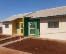Com mais de 90% do cronograma executado, serão concluídas nos próximos dias as obras de construção de 47 casas populares da Cohapar em Cornélio Procópio, no Norte Pioneiro do Paraná. As moradias são destinadas a famílias com renda de até seis salários mínimos, que devem se cadastrar no site xoops.celepar.parana/migracao/ccivil_cohapar/cadastro até o dia 18 de agosto para participarem do processo seletivo.