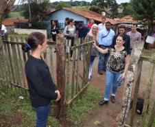 O Paraná terá programas permanentes de habitação e cidadania para incentivar o desfavelamento e abrigar idosos humildes em condomínios estruturados e salubres. O presidente da Companhia de Habitação do Paraná (Cohapar), Jorge Lange, apresentou as iniciativas ao governador Carlos Massa Ratinho Junior durante a reunião de secretariado desta terça-feira (3). O intuito é de que os programas sejam formatados como projetos de lei para garantir um caráter permanente.