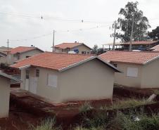 Técnicos da Cohapar estiveram nesta quarta-feira (4) nos canteiros de obras de construção de conjuntos habitacionais em Leópolis e Sertaneja, na região Norte do Paraná. Eles acompanharam a evolução da construção das casas populares nos municípios, que deverão ser entregues à população entre o fim de 2019 e o início de 2020.
