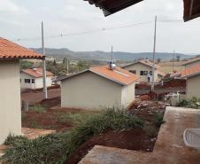 Técnicos da Cohapar estiveram nesta quarta-feira (4) nos canteiros de obras de construção de conjuntos habitacionais em Leópolis e Sertaneja, na região Norte do Paraná. Eles acompanharam a evolução da construção das casas populares nos municípios, que deverão ser entregues à população entre o fim de 2019 e o início de 2020.