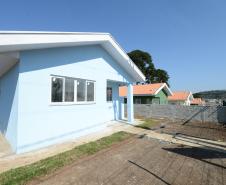 A Cohapar iniciou a venda de 47 novas moradias populares em Piraquara. As unidades fazem parte do Residencial Parque das Águas, que está com 26% do cronograma de obras concluído e deverá ser entregue aos futuros moradores no primeiro semestre de 2020.